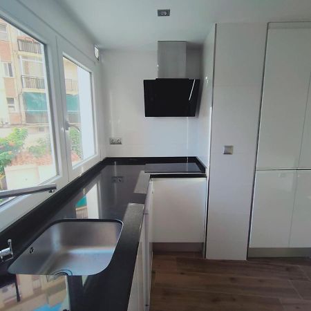 Beautiful Apartment In Third Line Beach Boliches Fuengirola Eksteriør bilde