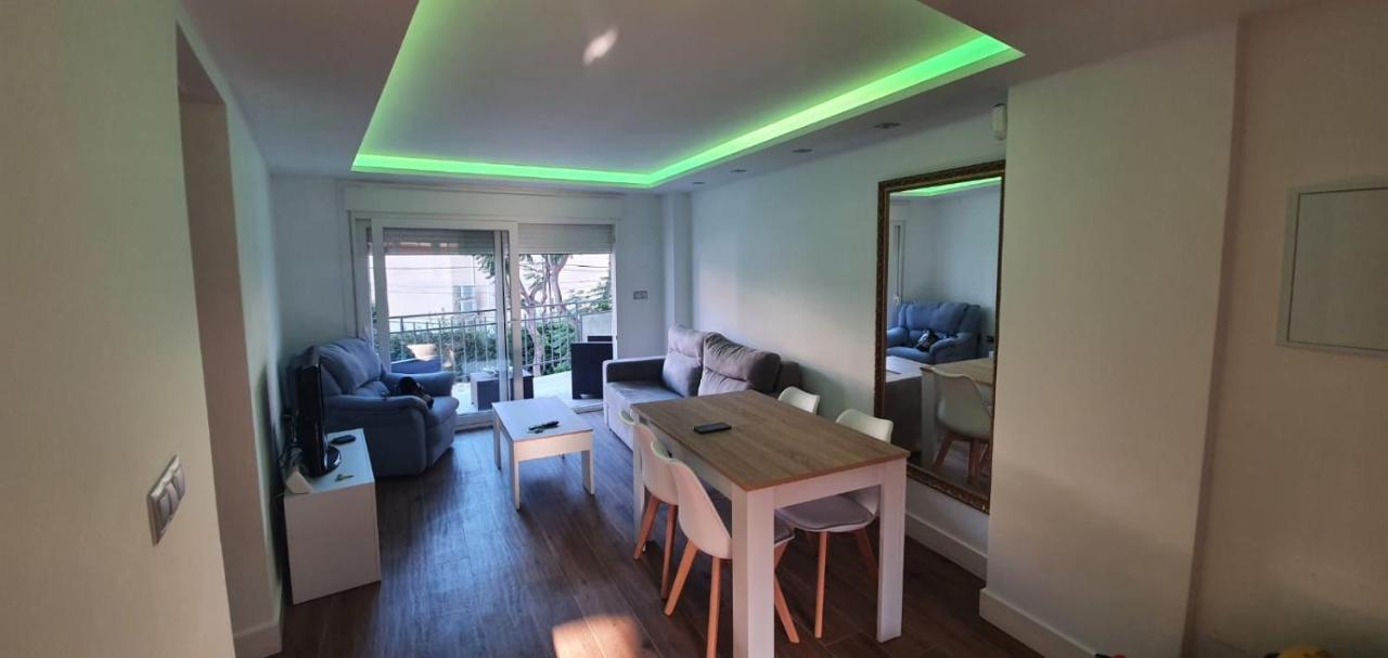 Beautiful Apartment In Third Line Beach Boliches Fuengirola Eksteriør bilde