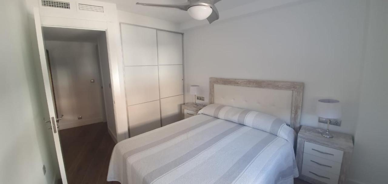 Beautiful Apartment In Third Line Beach Boliches Fuengirola Eksteriør bilde