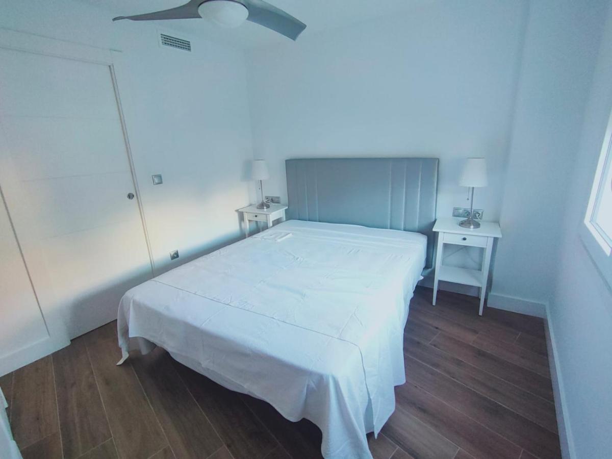 Beautiful Apartment In Third Line Beach Boliches Fuengirola Eksteriør bilde