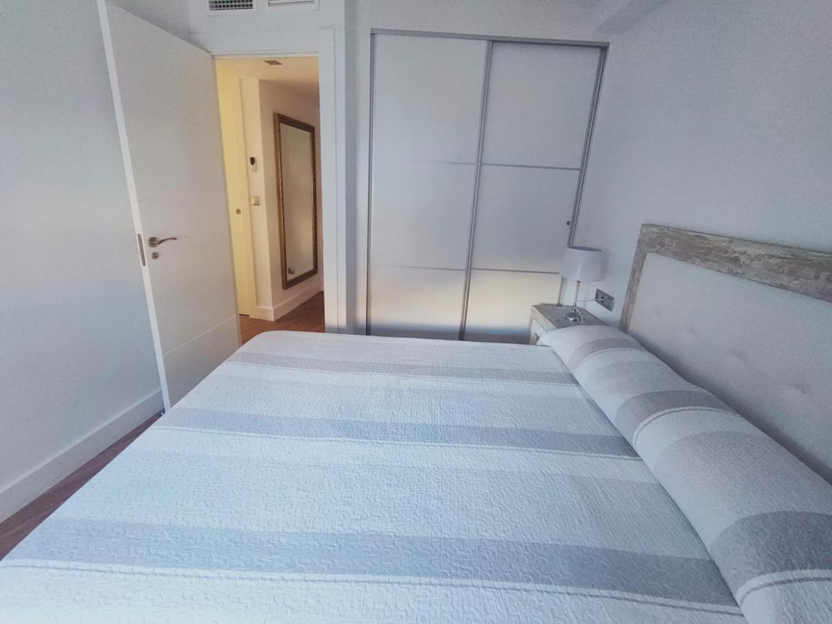Beautiful Apartment In Third Line Beach Boliches Fuengirola Eksteriør bilde